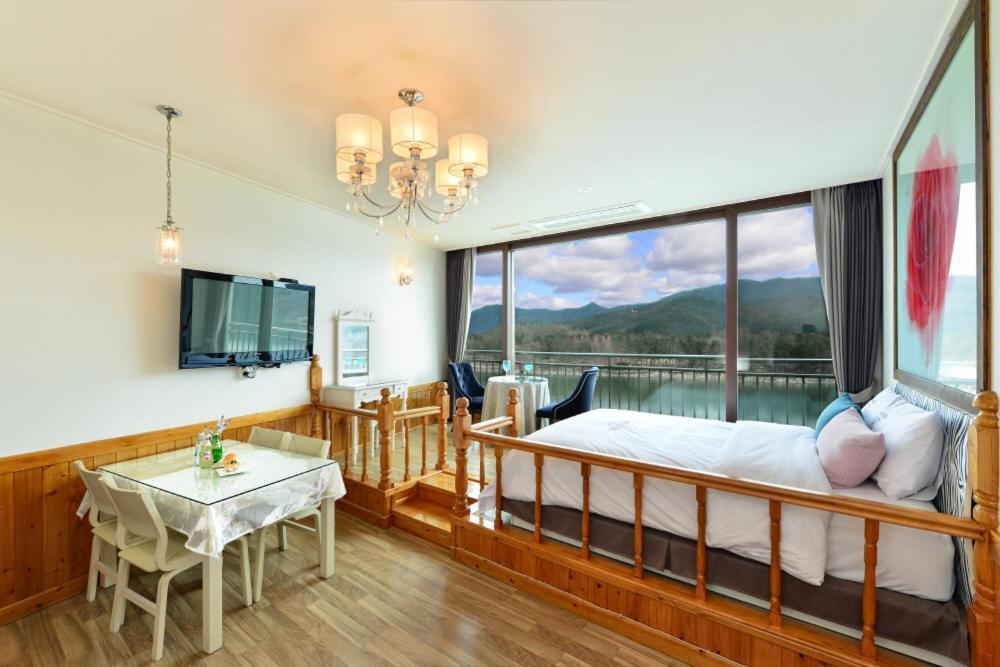 Moonlight Blue Pension Villa Gapyeong Dış mekan fotoğraf